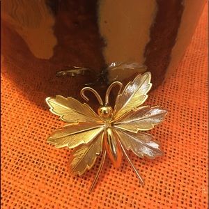 Beautiful Gold brooch (Pin)